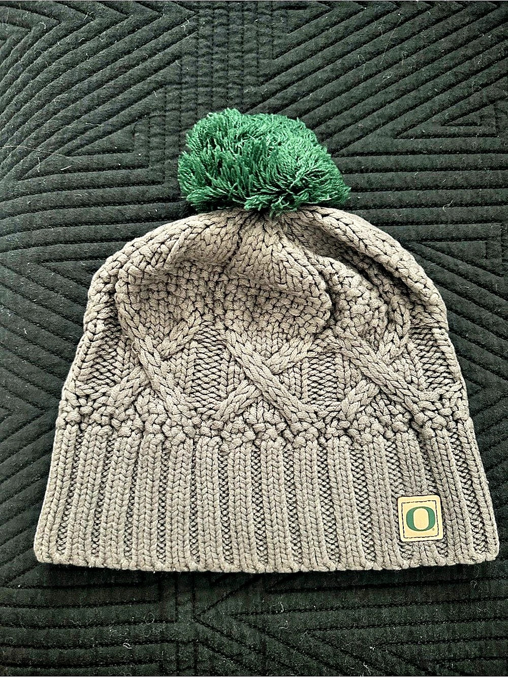 Nike Oregon Ducks Pom Beanie Gray & Green